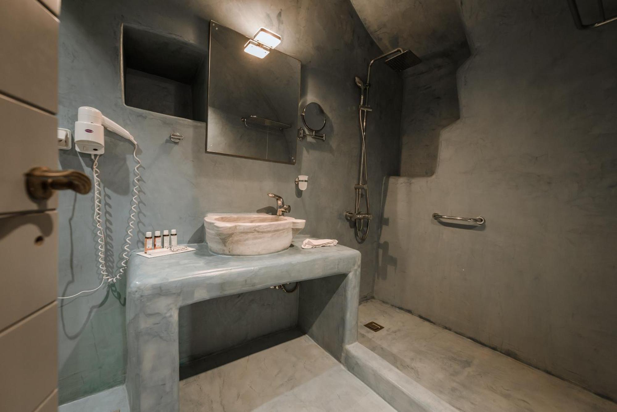 מלון Alika Resort 4*