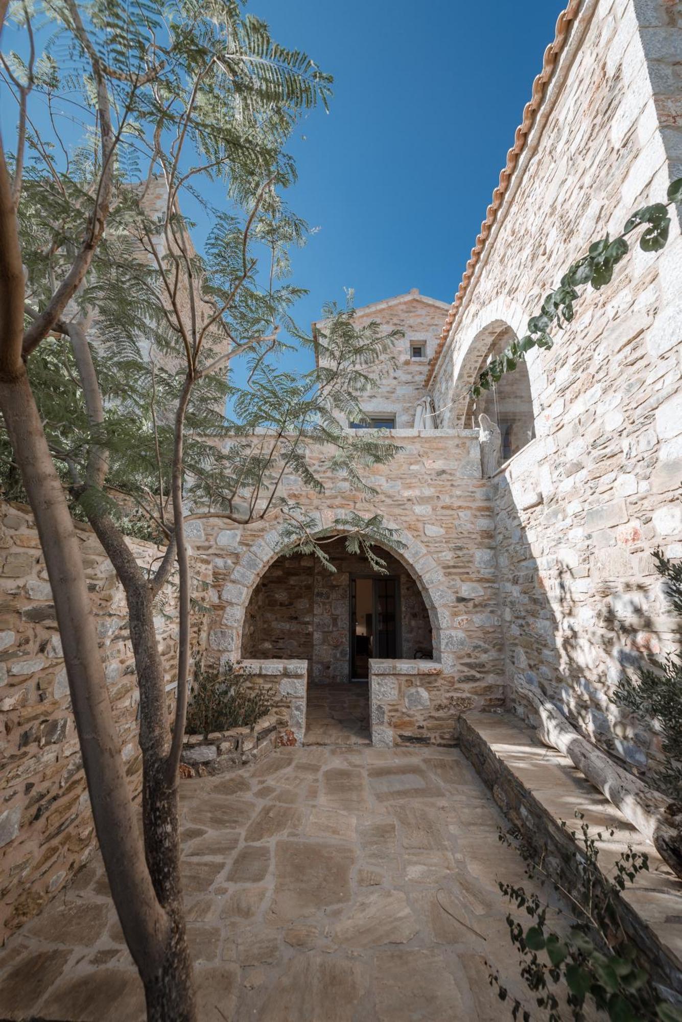 מלון Alika Resort Álika